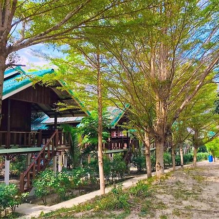 Hotel Rasta House,,Koh Phayam Zewnętrze zdjęcie
