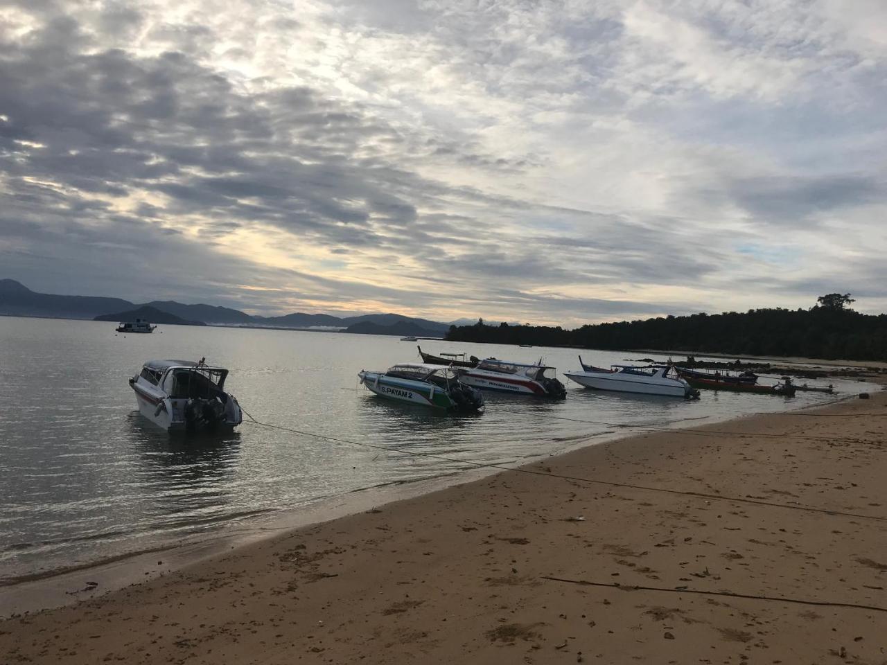 Hotel Rasta House,,Koh Phayam Zewnętrze zdjęcie