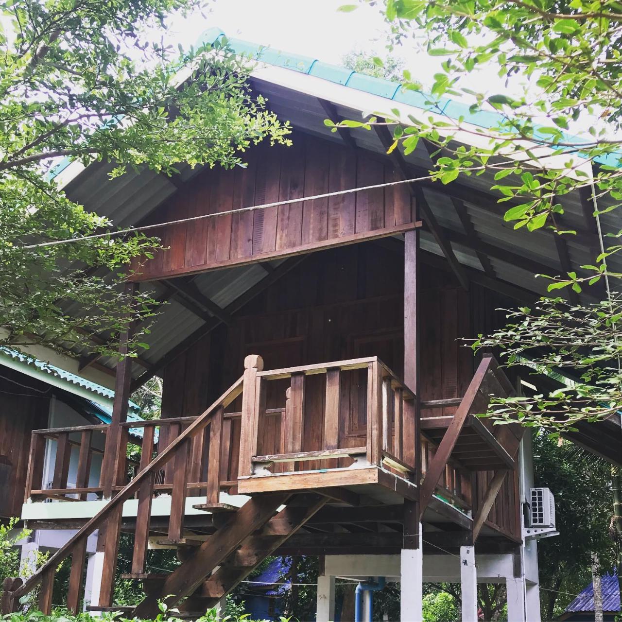 Hotel Rasta House,,Koh Phayam Zewnętrze zdjęcie